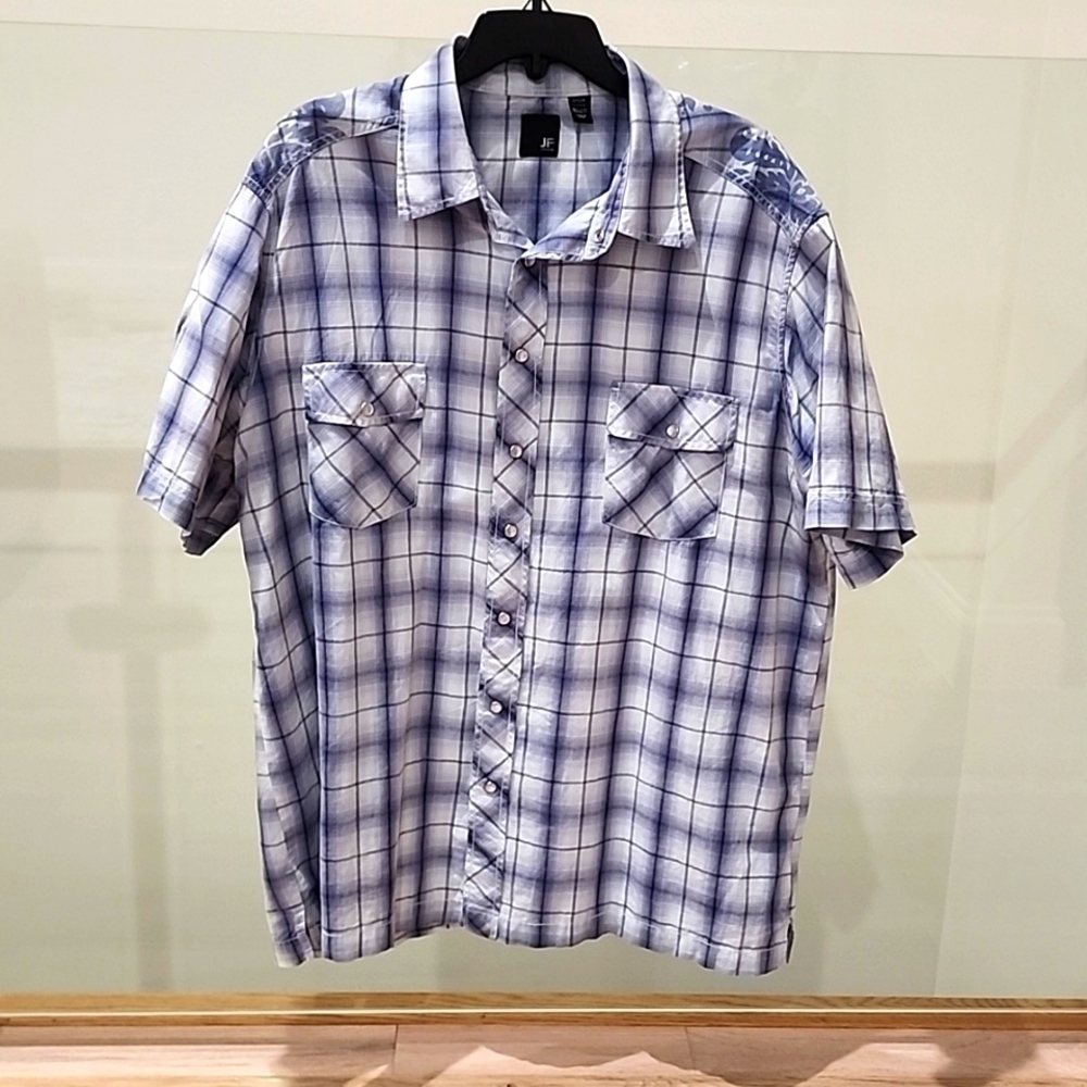 JF J. Ferrar men's shirt. Size 17-17 1/2. XLT